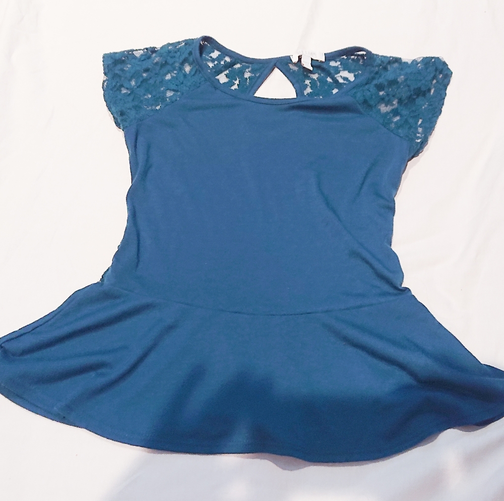 dELiA*s lace back peplum top!